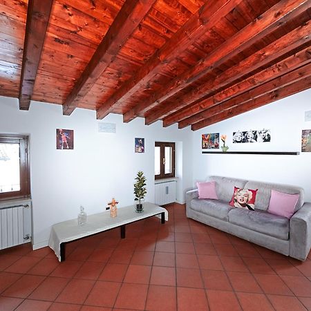 Casa Marilyn Appartement Desenzano del Garda Buitenkant foto
