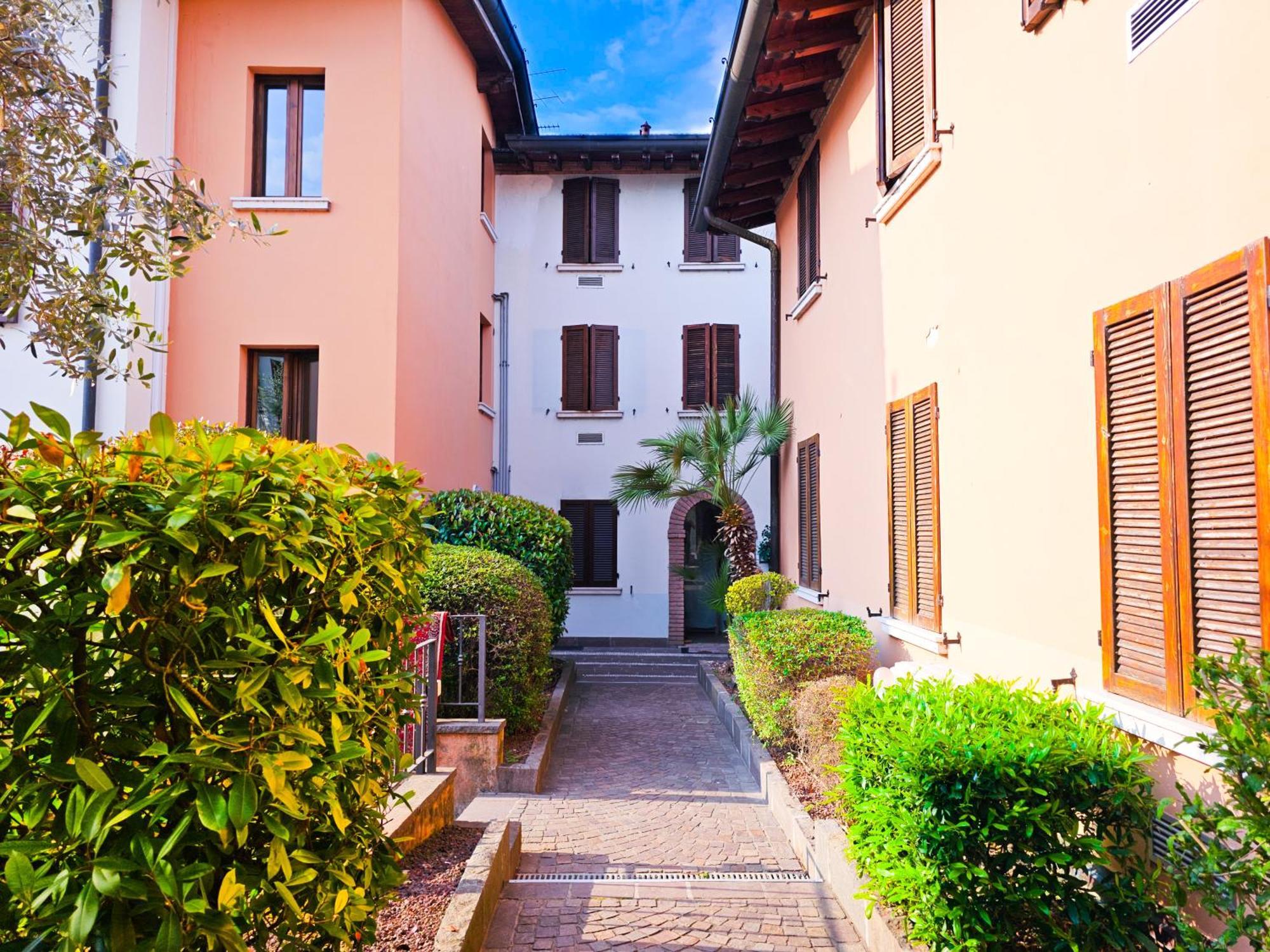 Casa Marilyn Appartement Desenzano del Garda Buitenkant foto
